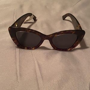 Fendi “FF” Havana print sunglasses.